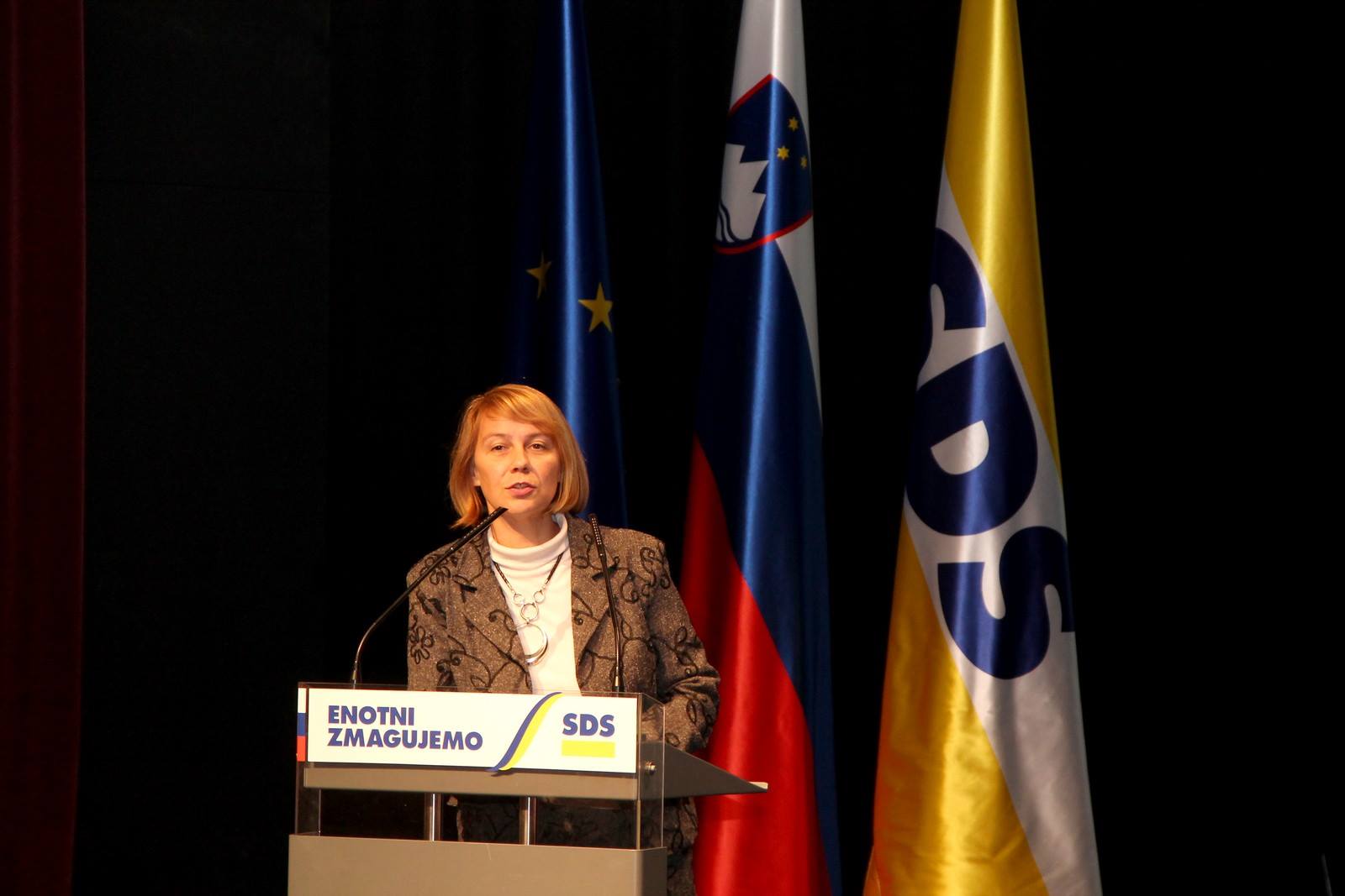 Alenka Jeraj: Smo proti posvojitvi otrok v istospolne skupnosti