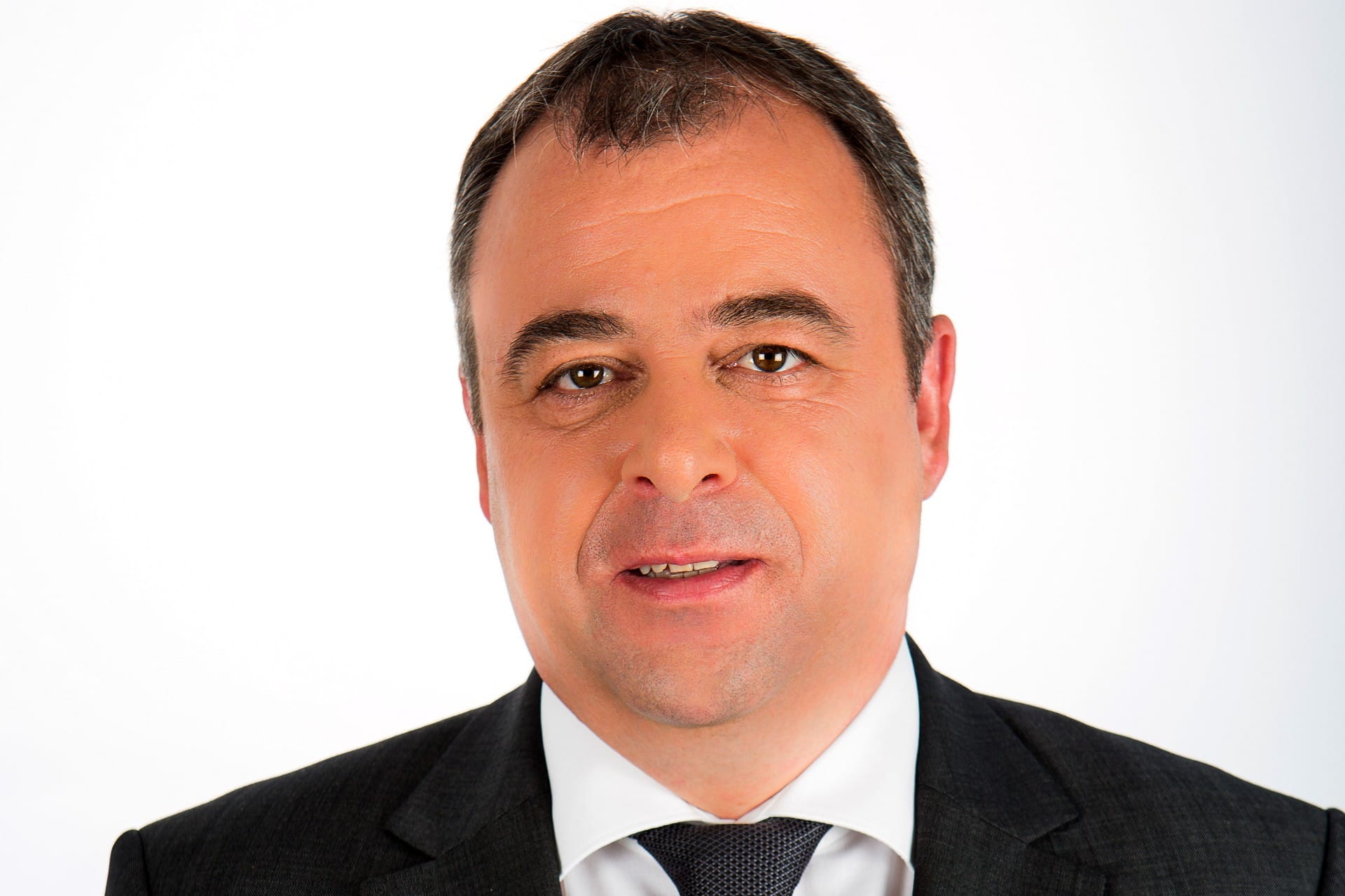 Danijel Krivec: Ali Ministrstvo RS za okolje in prostor načrtuje celovito prenovo stanovanjske zakonodaje?