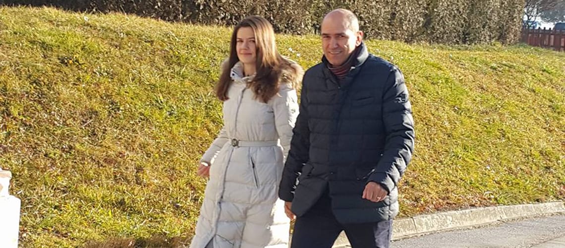 Več kot 63 odstotkov Slovencev je vladajoči eliti naslovilo poziv k normalnosti