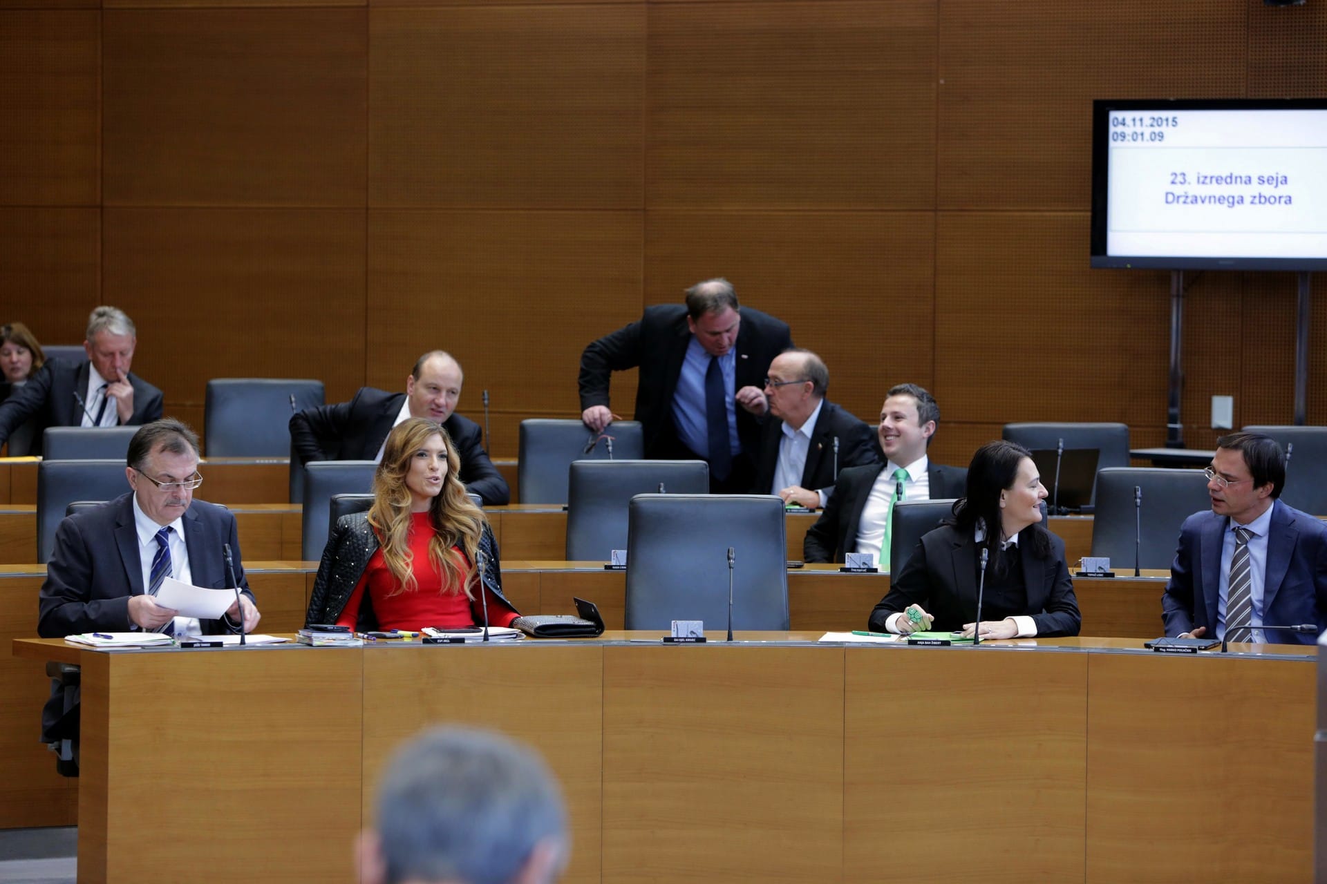 Razprava o peticiji za razrešitev ministra za finance dr. Dušana Mramorja zaradi neuskladitve glede povprečnin