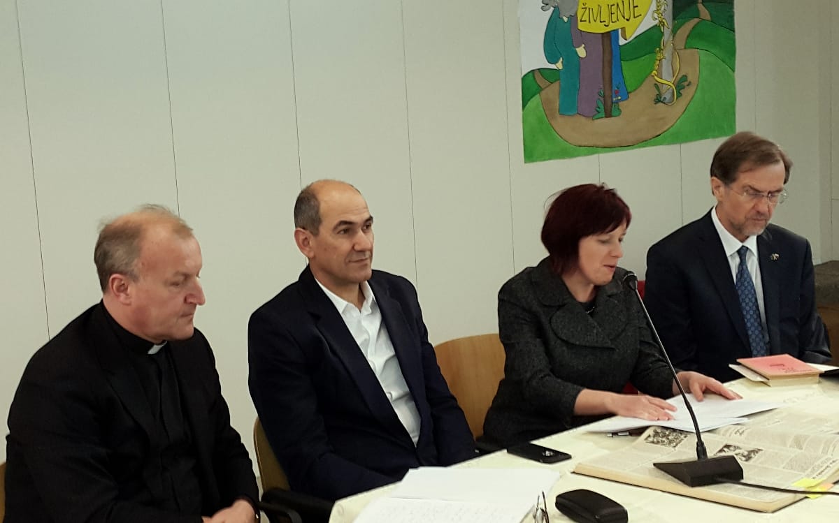 Vladajo tisti, ki imajo denar in vpliv na sodstvo ter medije