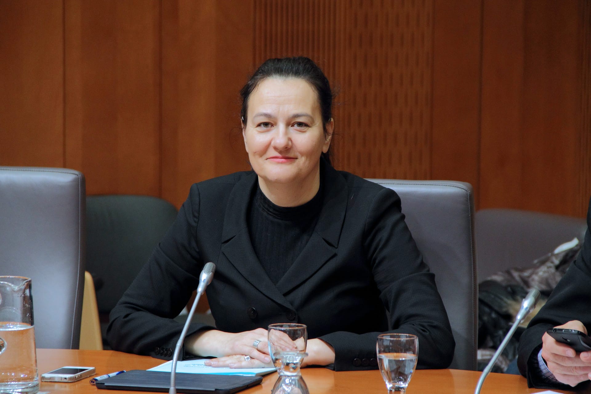 Dvojna merila in kadrovska brutalnost zaščitni znak predsednika vlade Mira Cerarja