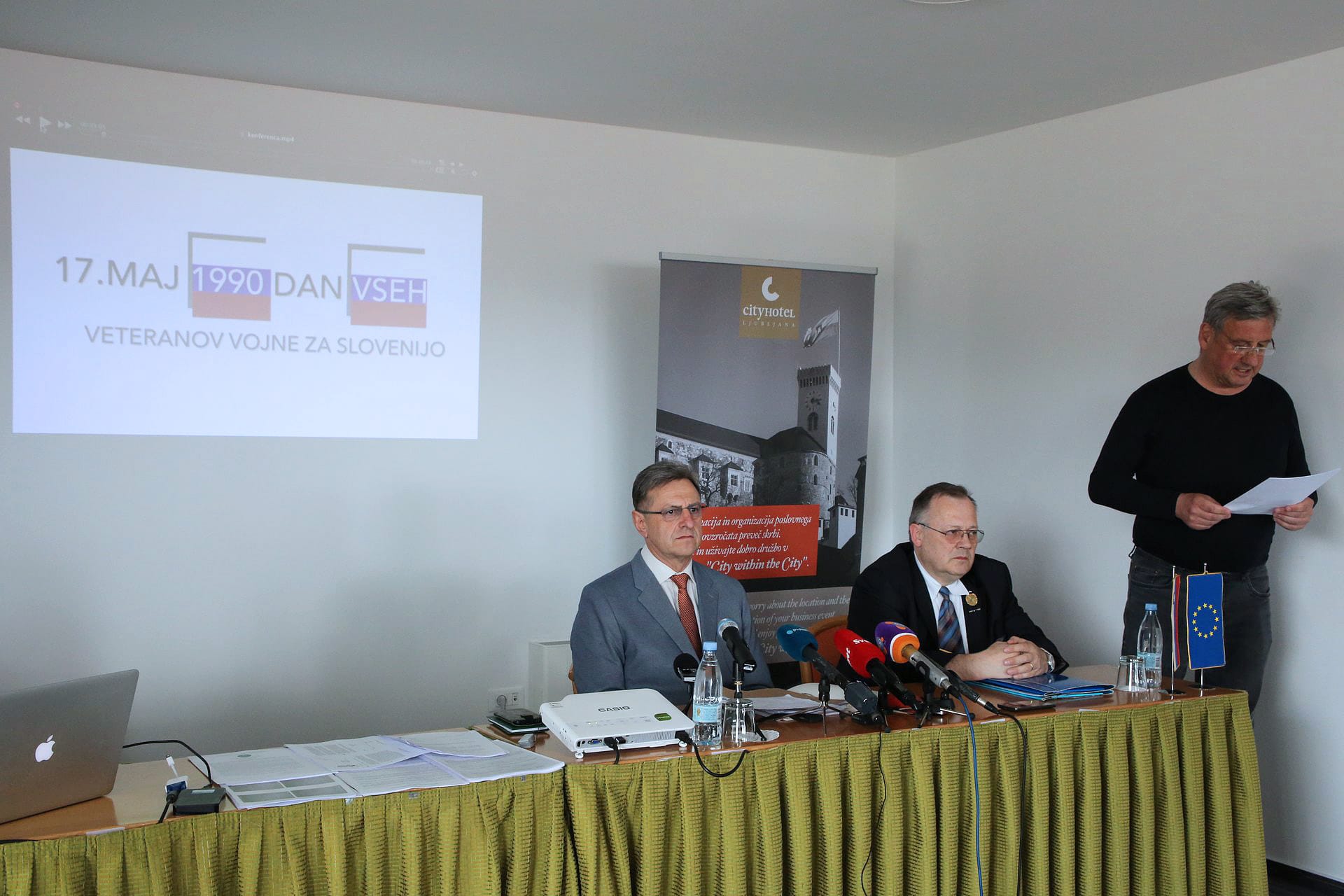 Tone Krkovič: Diha mi za ovratnik in preko mene uničuje slovensko osamosvojitev in ponos