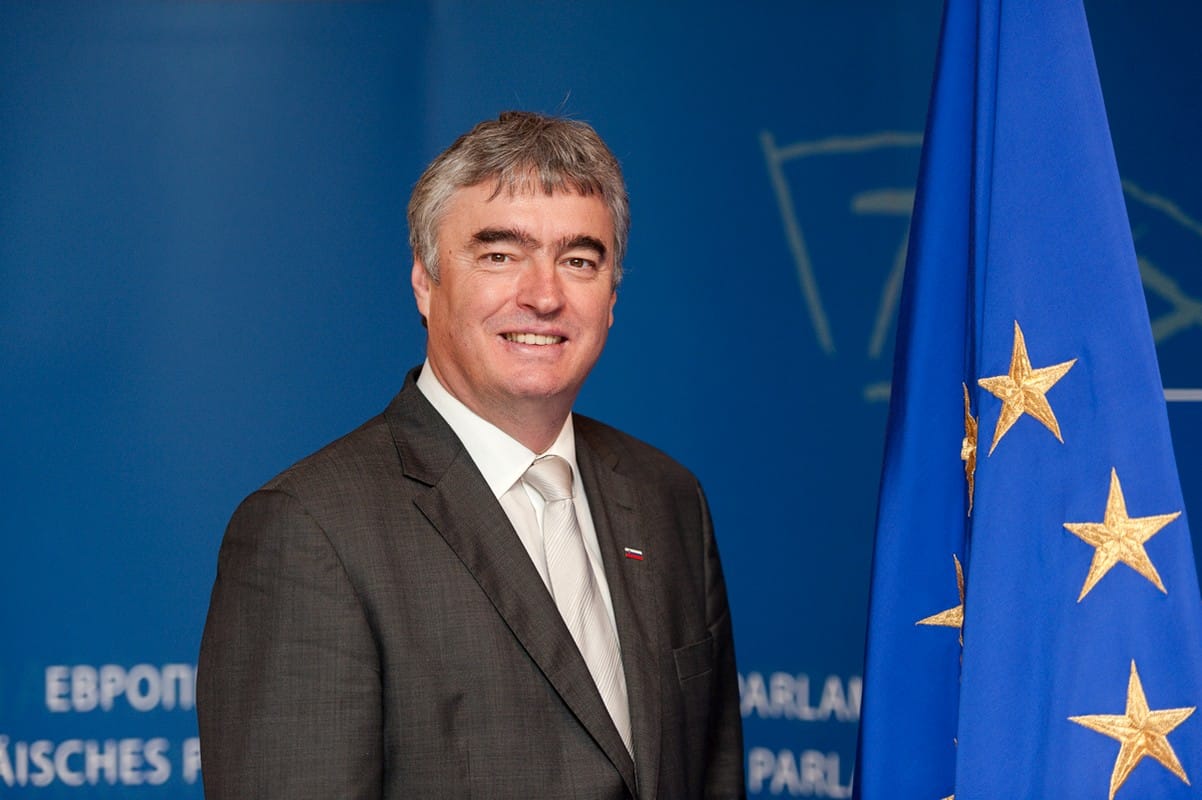 Dr. Milan Zver o reformi azilnega sistema: Gre za realen niz ukrepov, ki bi jih morali sprejeti že prej