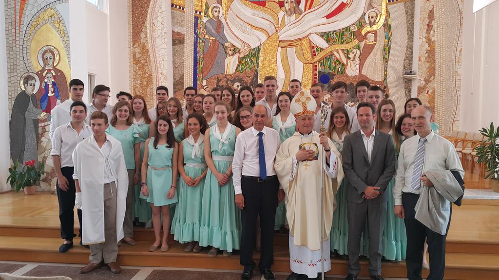 Janez Janša za 25. rojstni dan Slovenije med mladimi Slovenci iz Argentine
