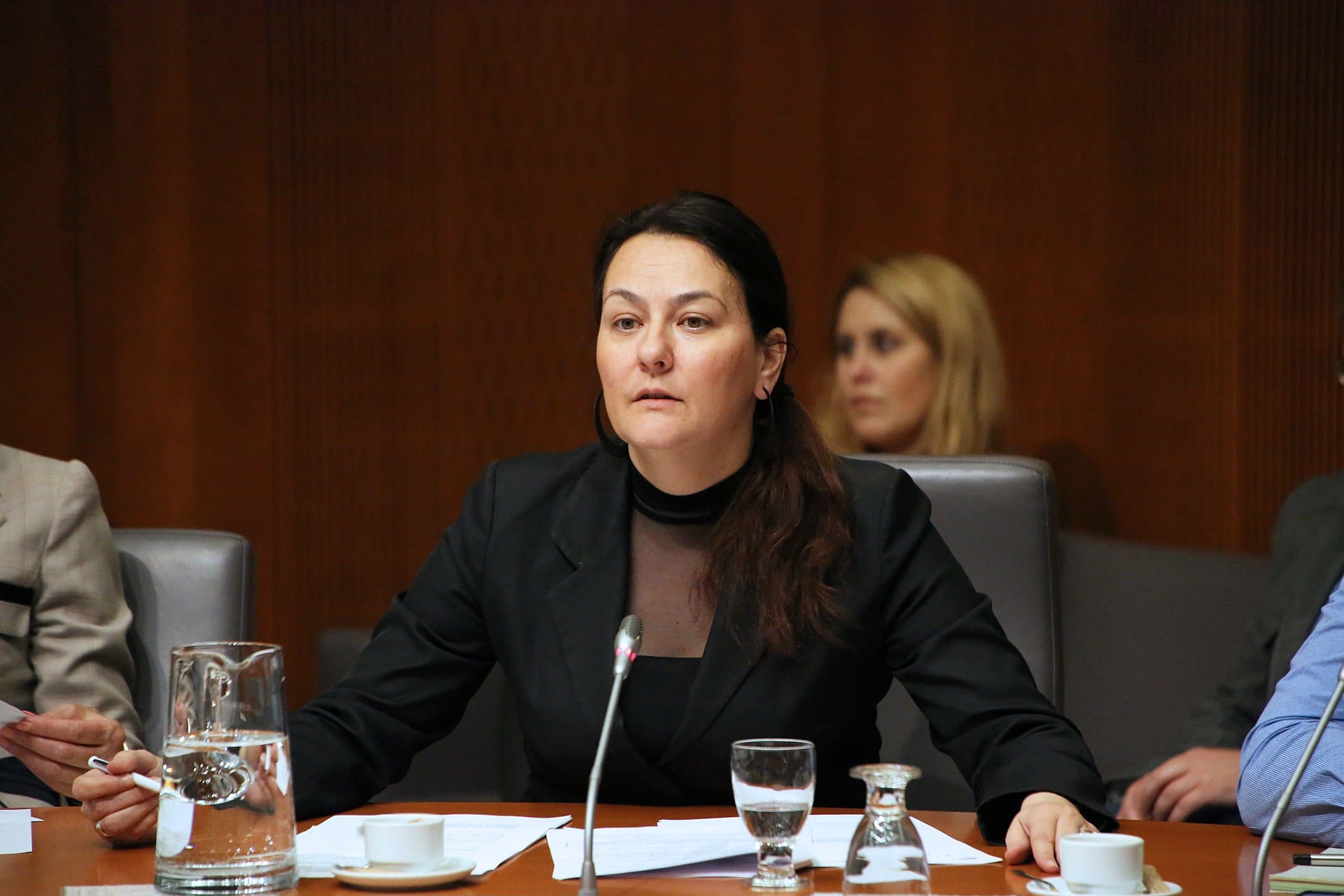 Anja Bah Žibert: Potreben je ponoven premislek o prepovedi nošenja burk in nikabov