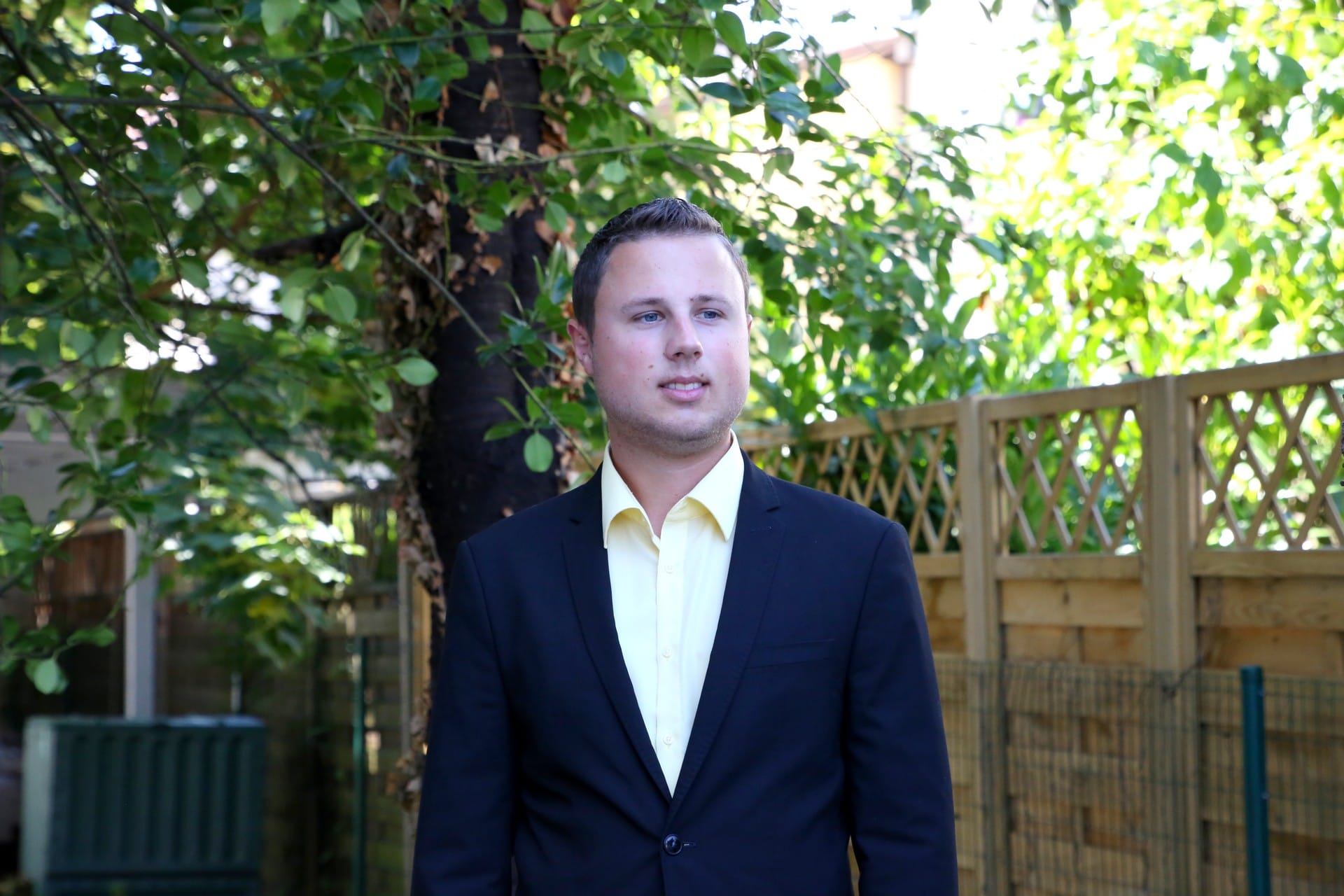 Žan Mahnič v pogovoru za Reporter: »Vlada ni storila nič, da bi zaščitila varnost in premoženje Slovencev«