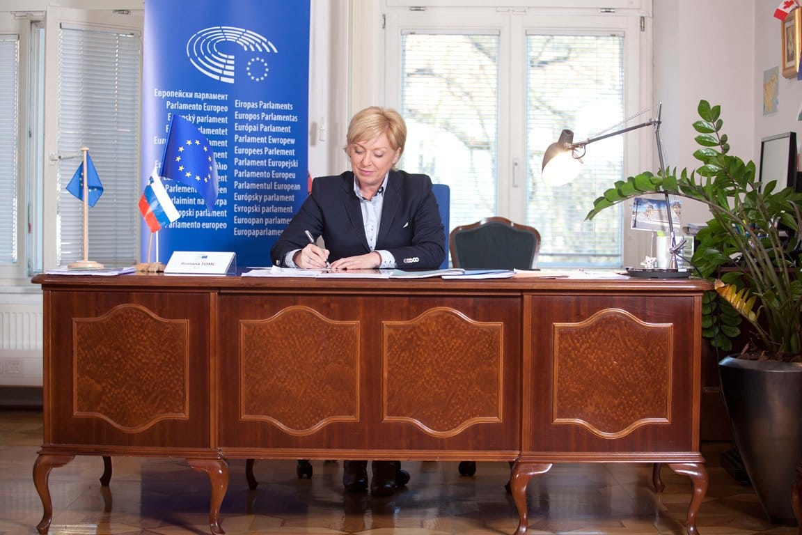 Romana Tomc proti diskriminaciji pri zaposlovanju