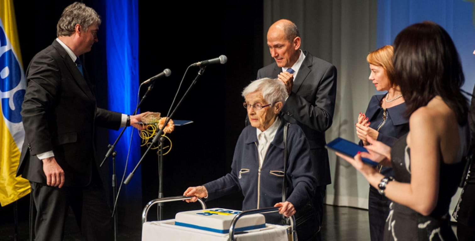 V slovo Mariji Vodišek