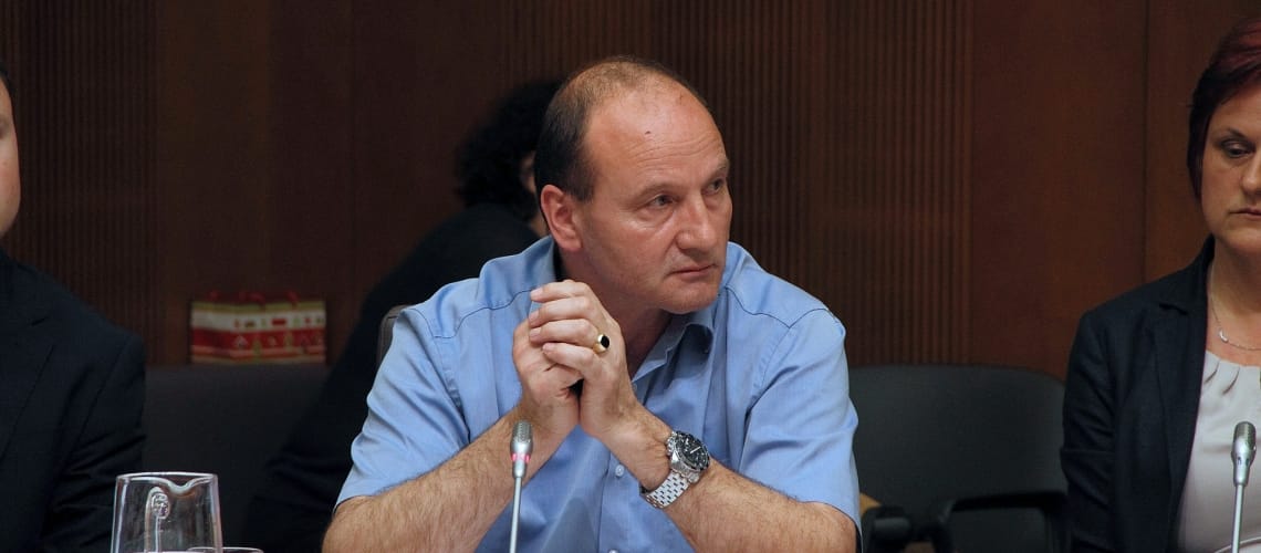 V SDS predlagamo popravo škodljivega socialnega zakona, ki le povečuje revščino med ljudi