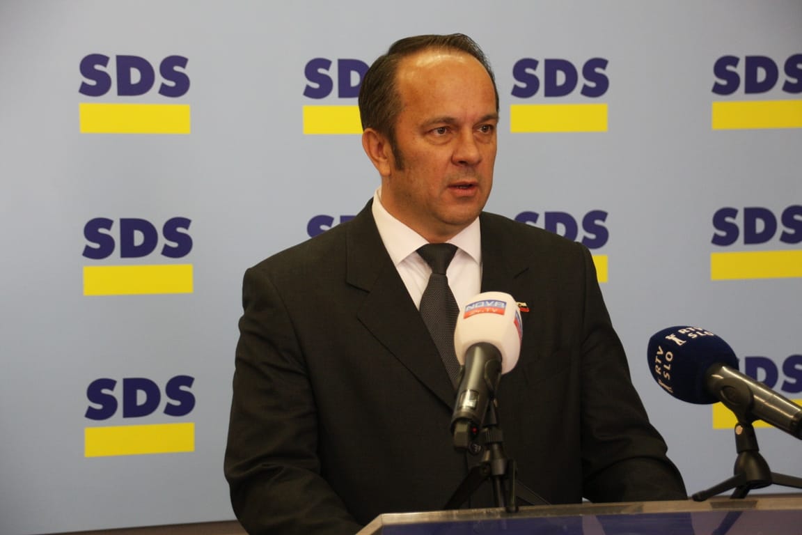 Vladajočo koalicijo je strah državnih arhivov SFRJ, ki se nanašajo na Republiko Slovenijo