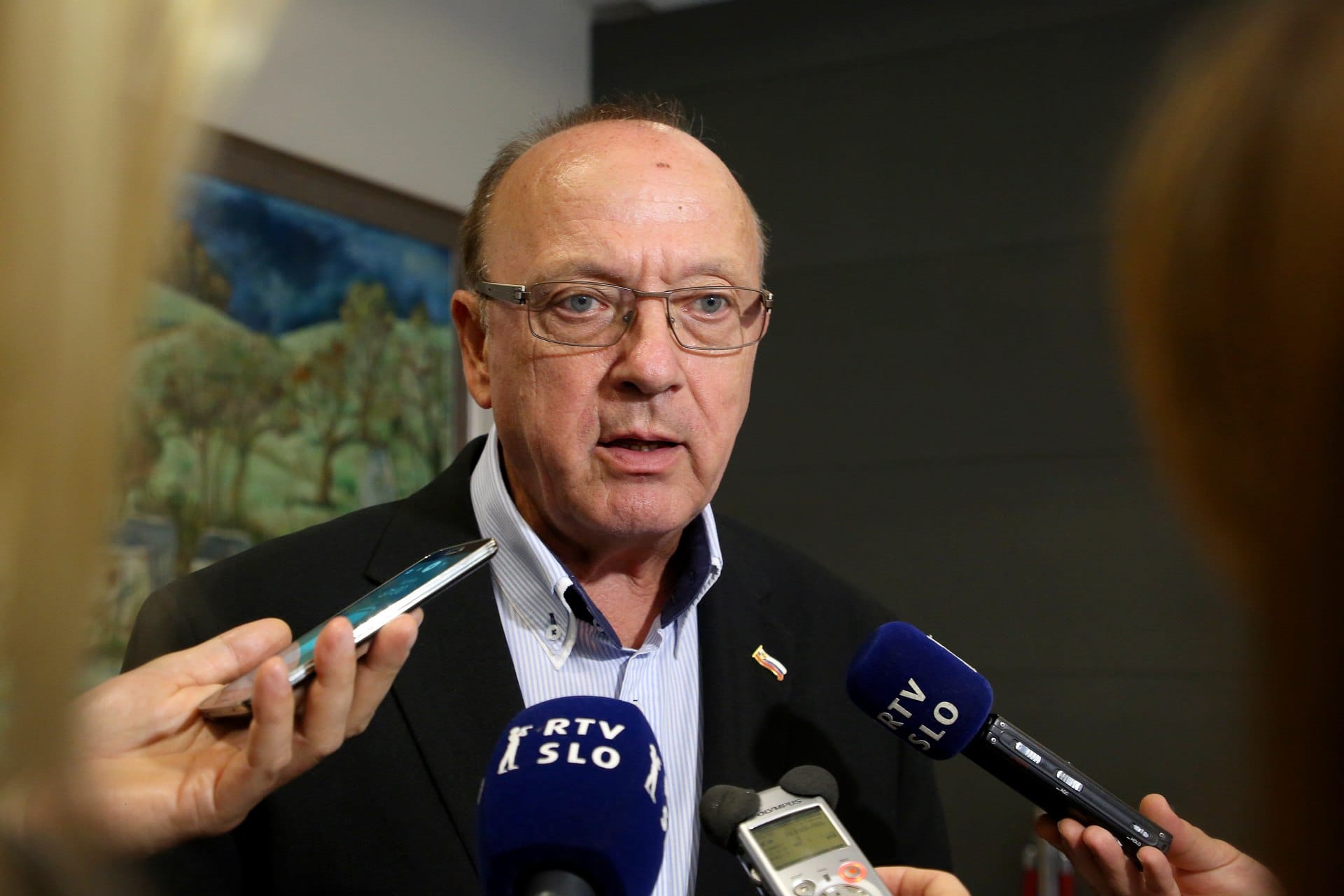 Dr. Vinko Gorenak: Individualna obravnava vsakega migranta na meji ni mogoča