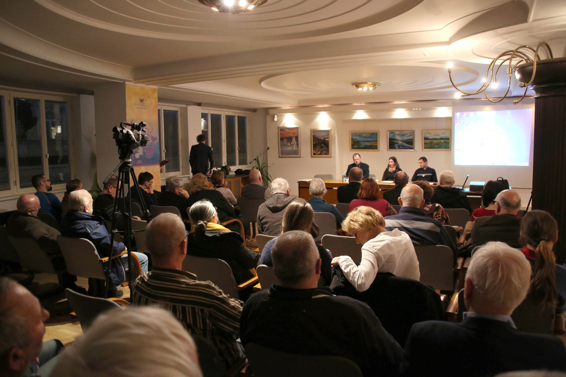 S sovraštvom do kristjanov se soočamo tudi v Sloveniji