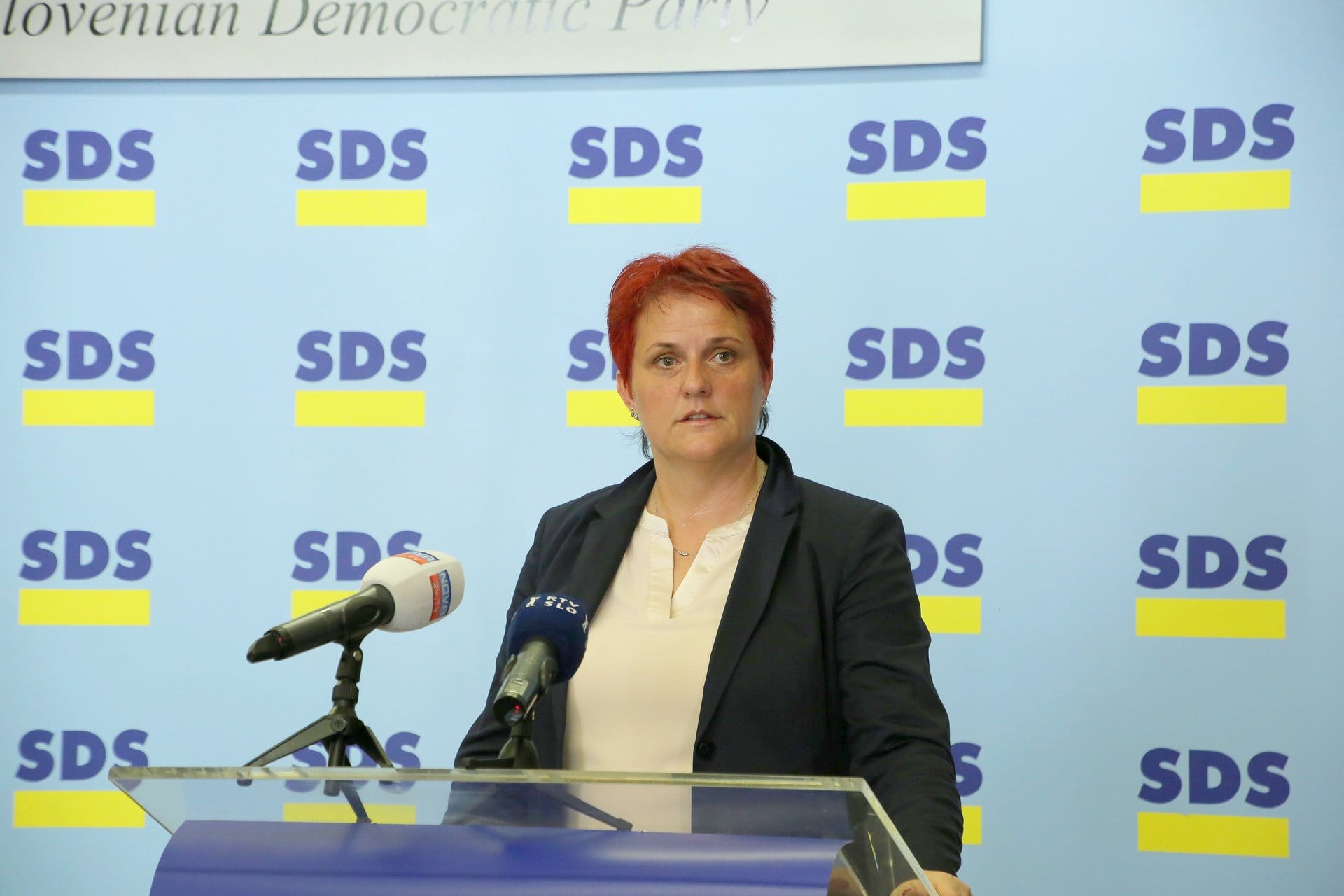 Vlada naj takoj odstavi odgovorne v zdravstvu, ki niso preprečili koruptivnih in kaznivih dejanj