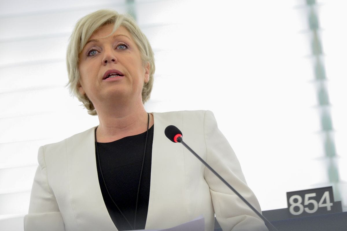 Romana Tomc: Za reševanje brezposelnosti mladih potrebujemo zdravo gospodarstvo