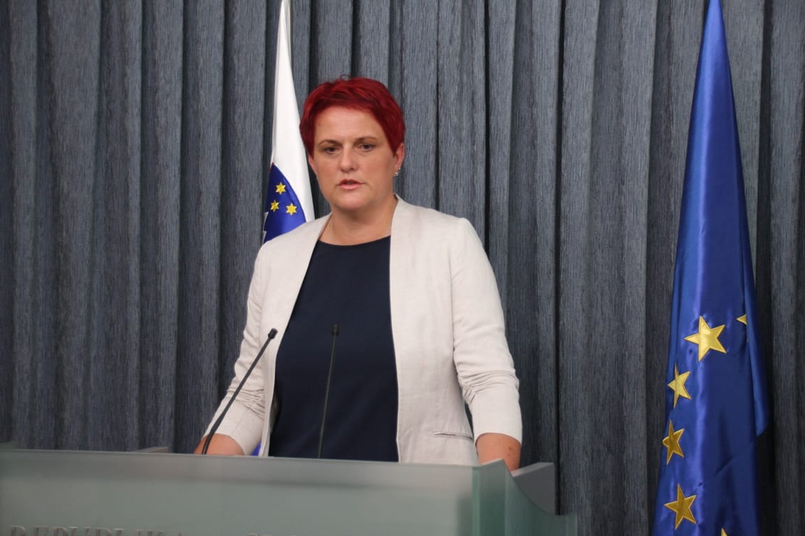 Jelka Godec: Interpelacijo vlagamo, ker ministrica Milojka Kolar Celarc ne obvladuje situacije v slovenskem zdravstvu