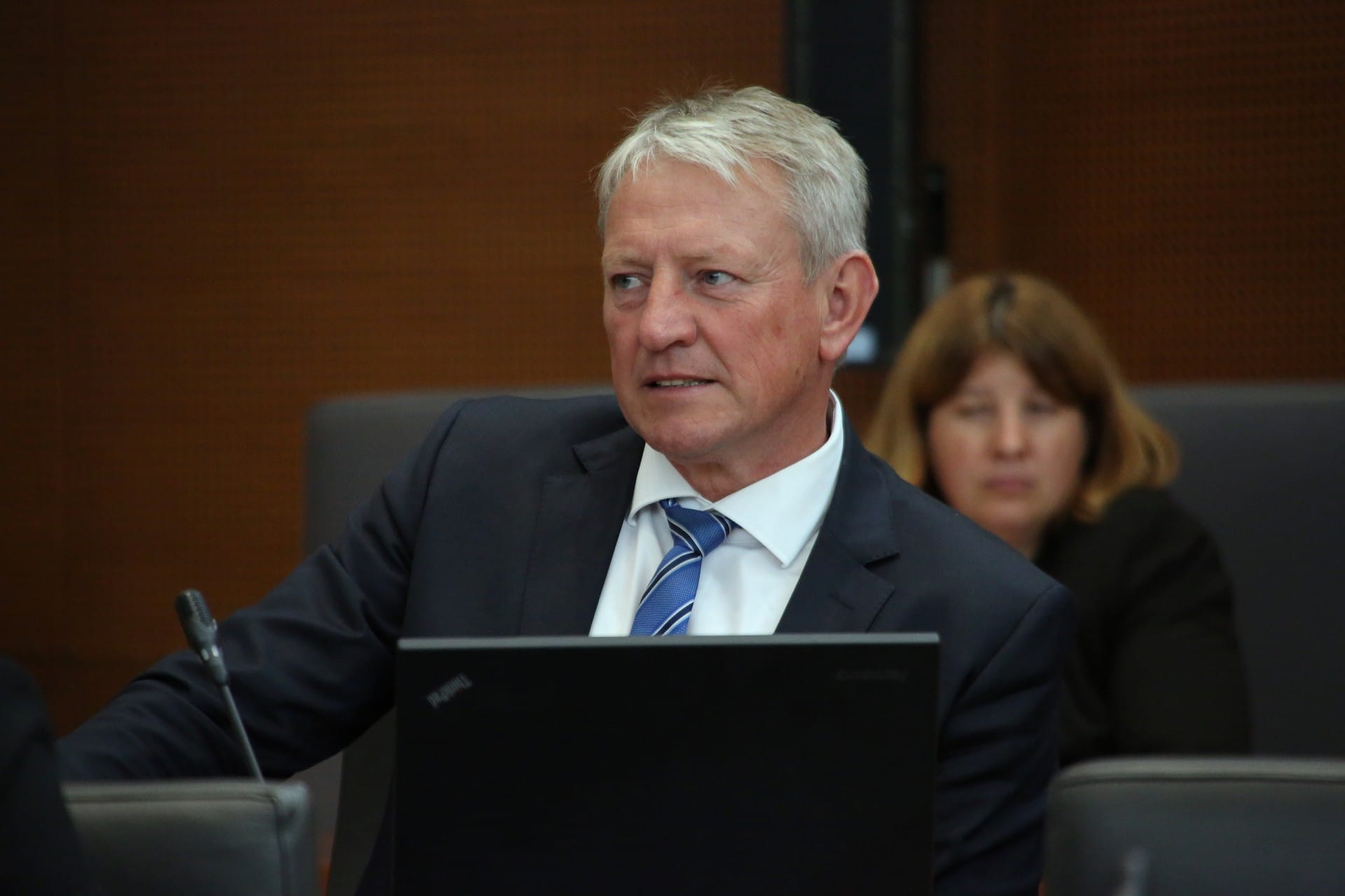 V SDS predlagamo, da se referendum o drugem tiru in predsedniške volitve združijo v en datum
