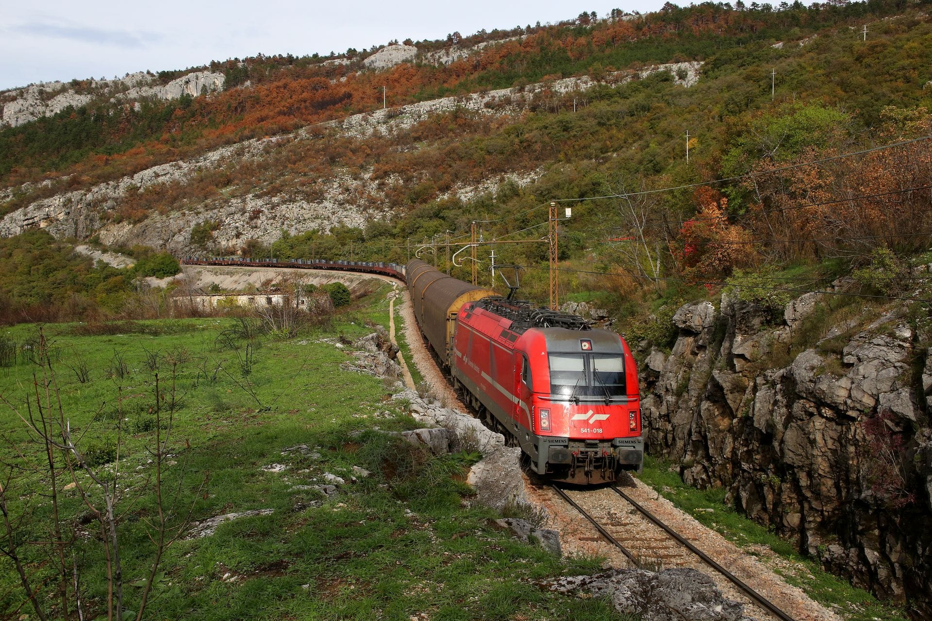 Seja KNJF: Koliko bo davkoplačevalce v resnici stala gradnja drugega tira?