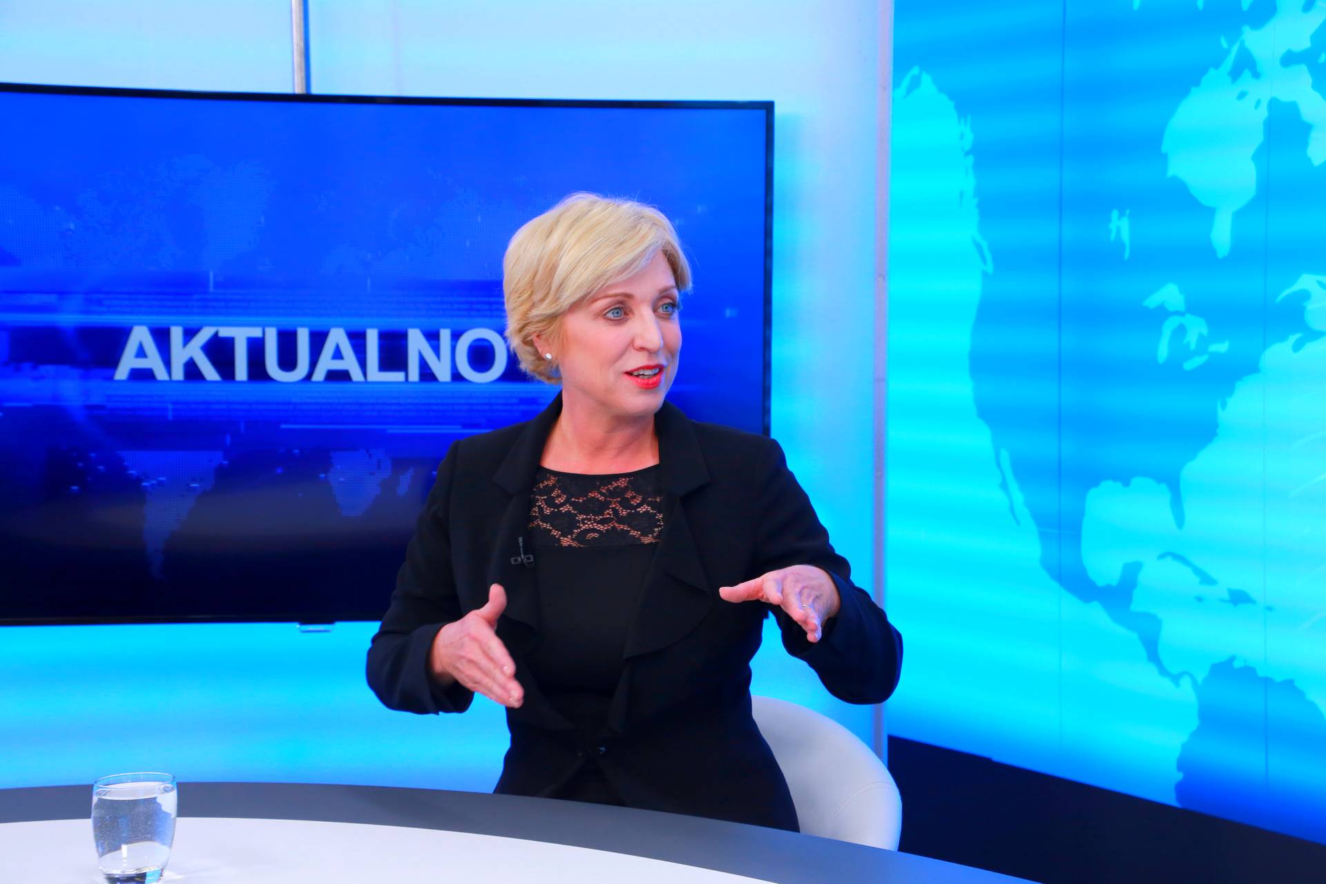 Romana Tomc: Nikoli ne bom zatajila svoje preteklosti, družine, stranke in Slovenije