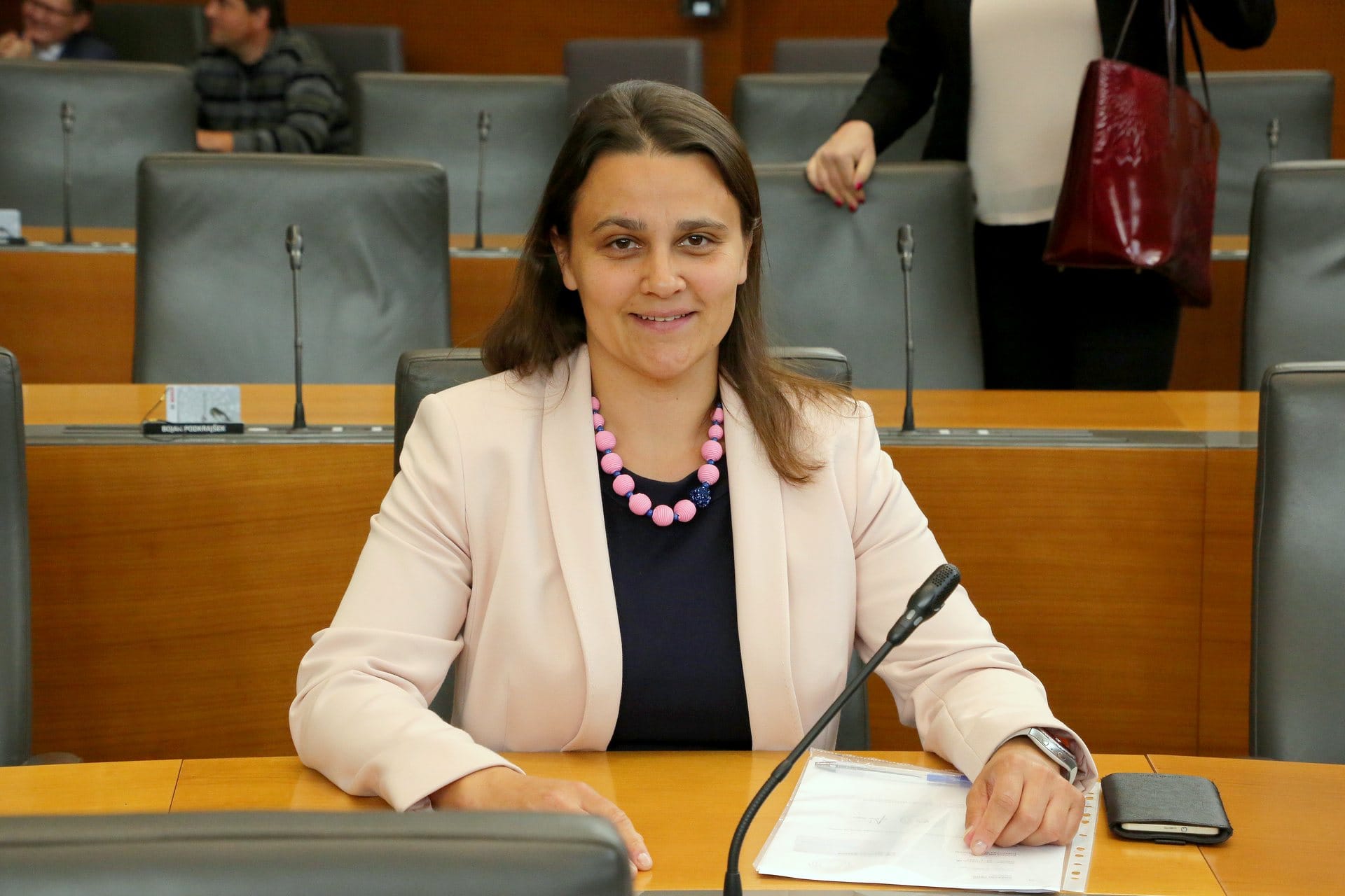 Suzana Lep Šimenko: Vlada Mira Cerarja s sanacijo zdravstvenih zavodov nagrajuje tiste, ki so delali slabo
