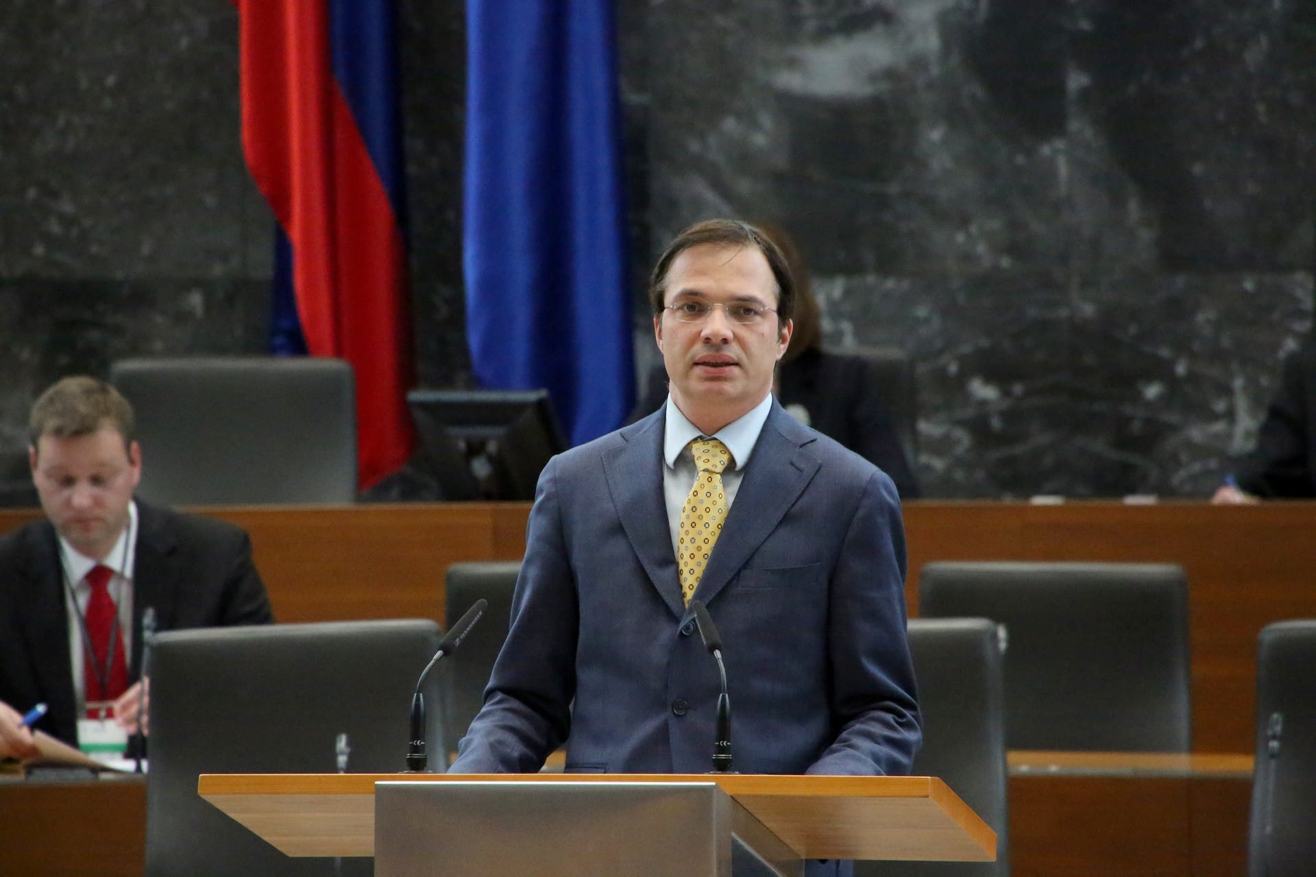 Mag. Marko Pogačnik: V SDS smo za višje plače delavcev, vendar ne na račun obremenjevanja gospodarstva