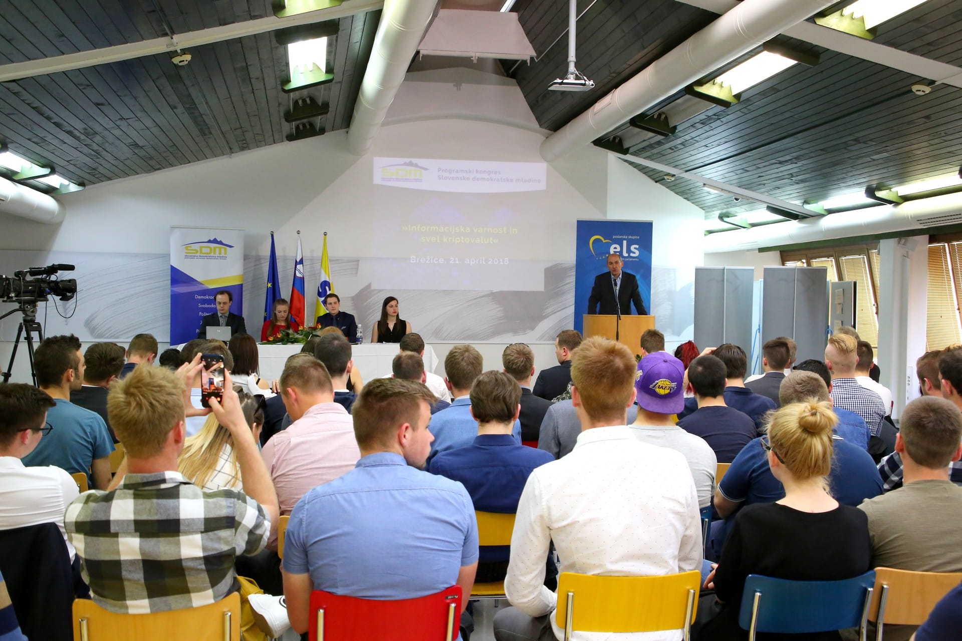 Janez Janša: V SDS imamo konkreten program za mlade in za njihovo prihodnost