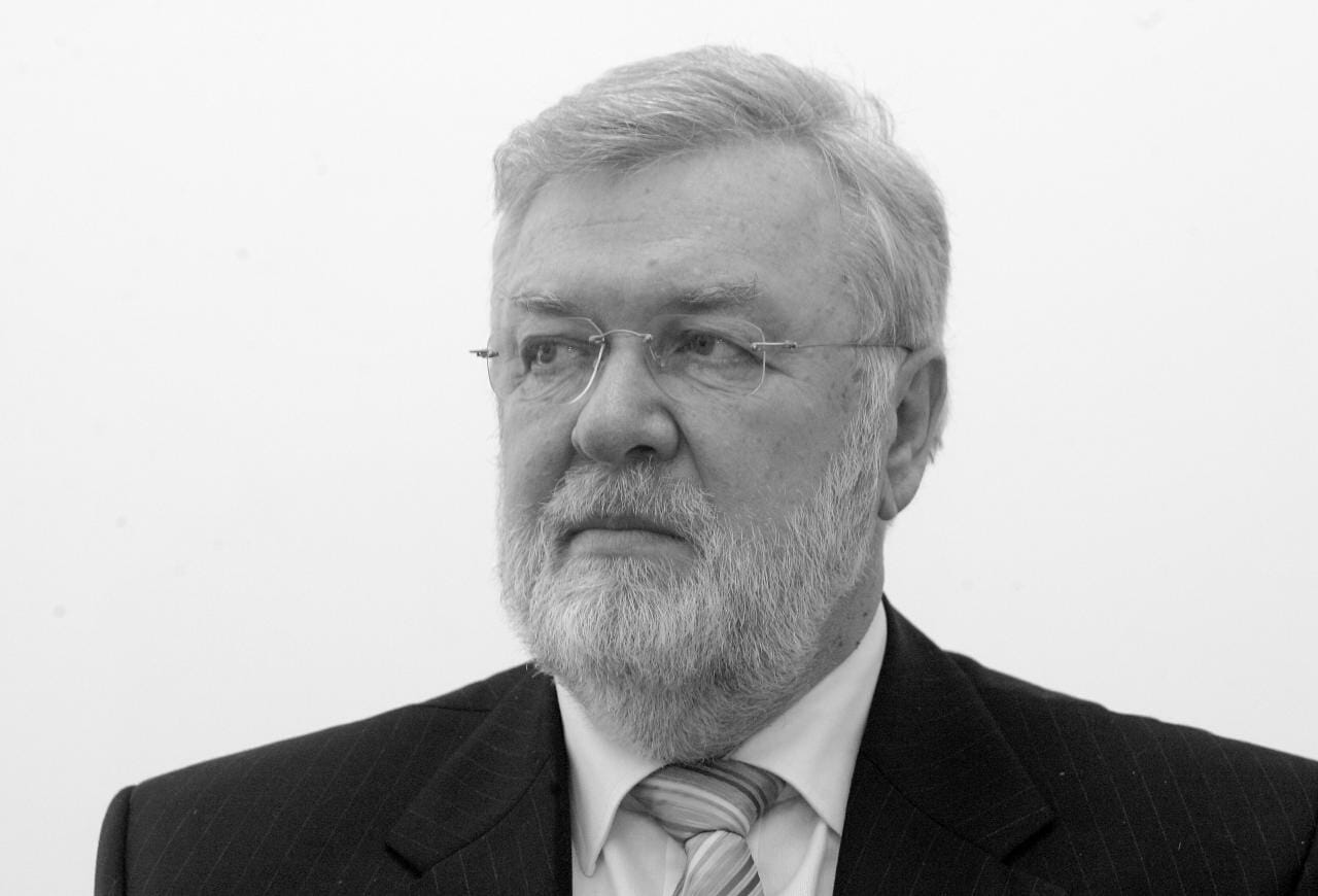 V spomin dr. Milanu Orožnu Adamiču