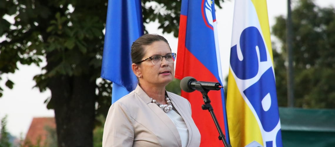 AVZ