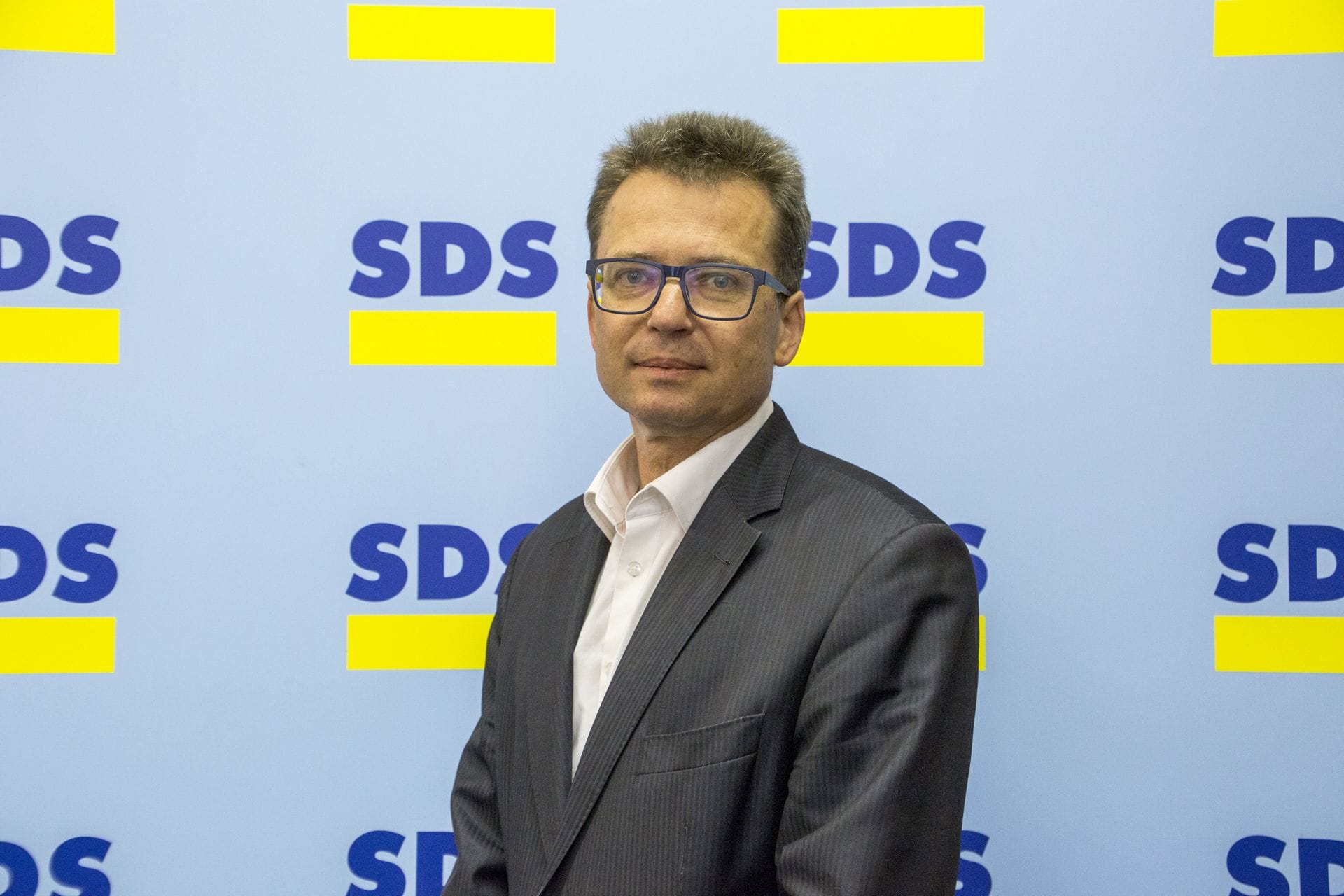 Zvonko Černač: Kdaj in kakšno cestno povezavo bomo dobili na relaciji Postojna–Jelšane?