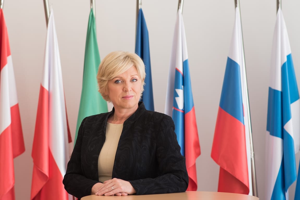 Odziv evropske poslanke Romane Tomc na sprejem novega avstrijskega zakona o otroških dodatkih