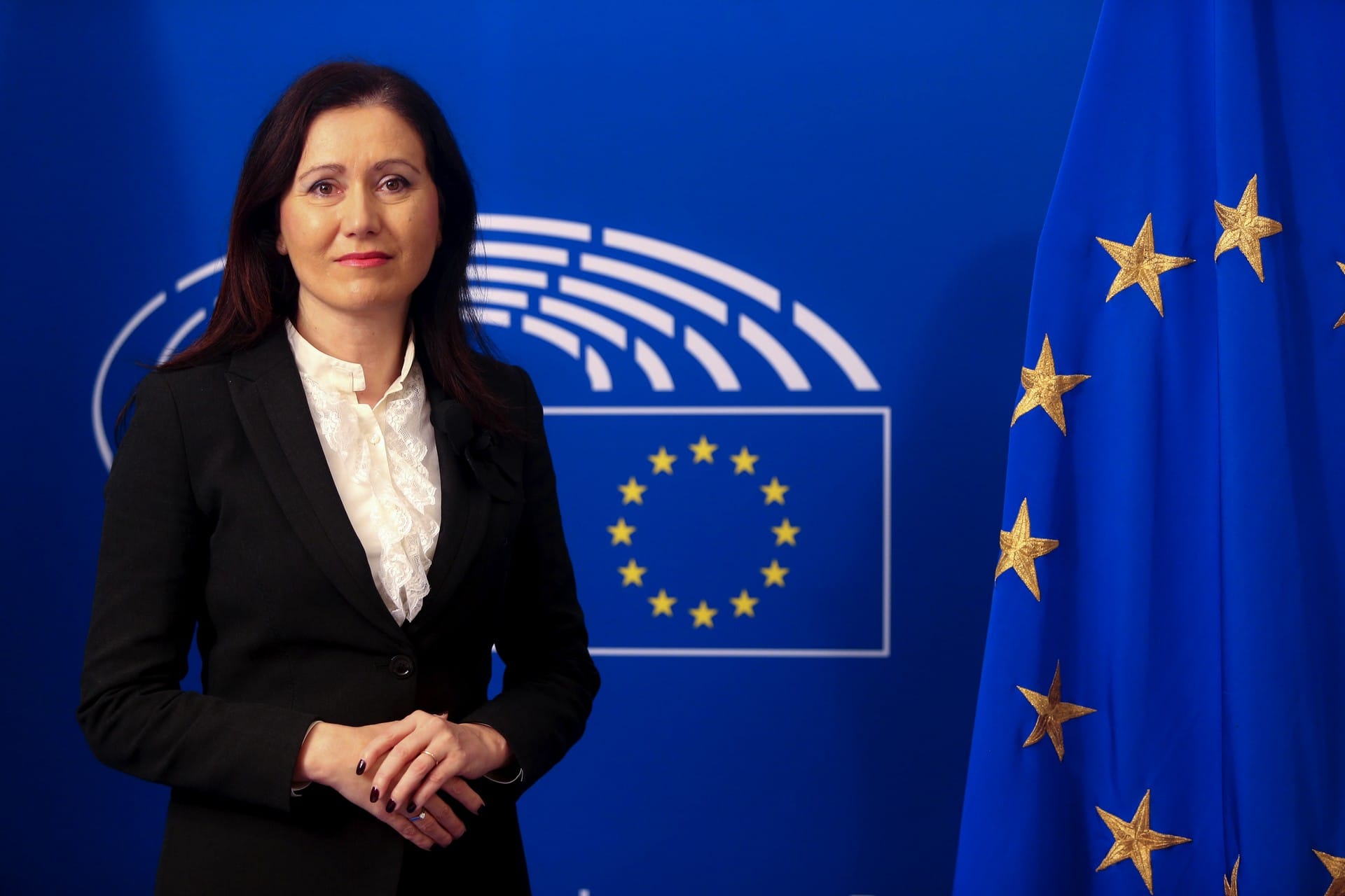 Patricija Šulin: Evro predstavlja branik gospodarske stabilnosti v Evropski uniji