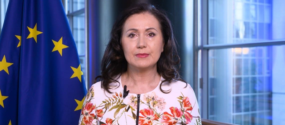 Evropska unija mora narediti več za boj proti korupciji