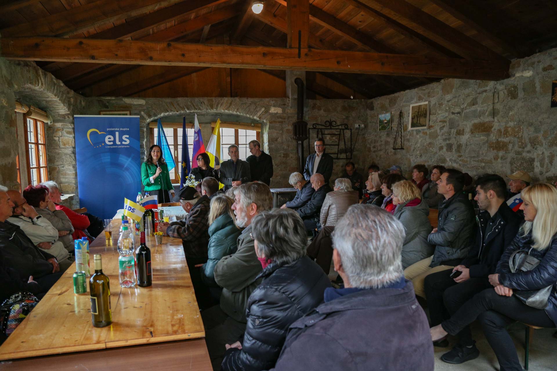 Z zmago na evropskih volitvah aktualni oblasti pokažimo, da je čas, da odide