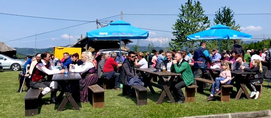 Ogenj včerajšnjih kresov naj prežene temo in prinese svetlobo upanja za Slovenijo