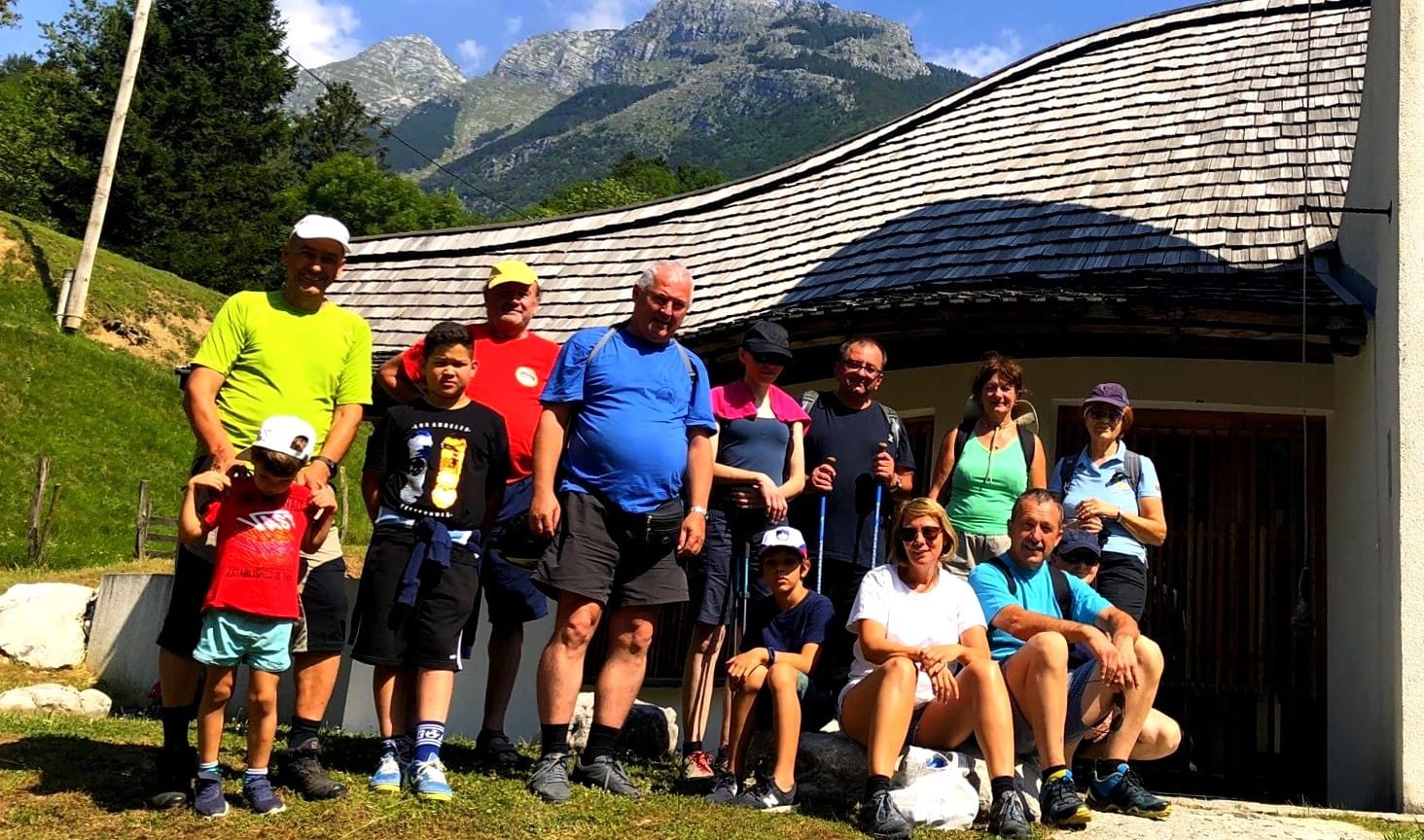 Nabiranje moči za osvojitev Triglava in pohod za dušo po stezah Bovške