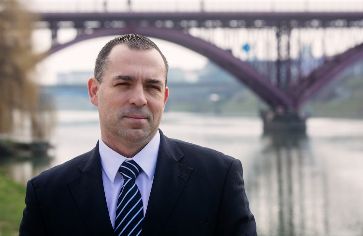 Arsenovič kot v časih partijskih politikov - tudi sam bo postal dejanski glavni in odgovorni urednik brezplačnika Časopis