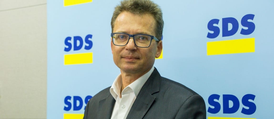 Zvonko Černač: Zakaj se prostovoljno zdravstveno zavarovanje draži, če je zdravstvena blagajna polna, kot še nikoli?
