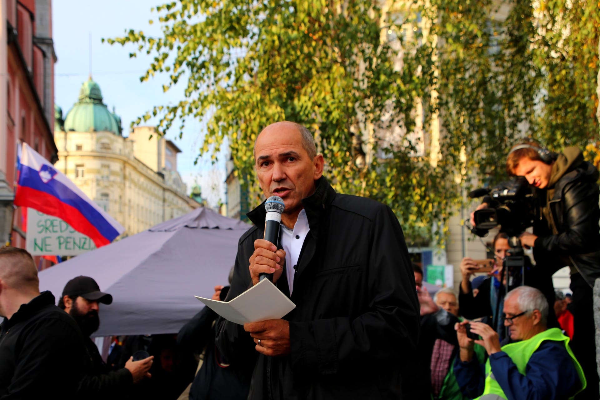 Janez Janša na vseslovenskem protestu: Danes je tu začetek konca protislovenskega komedijantstva