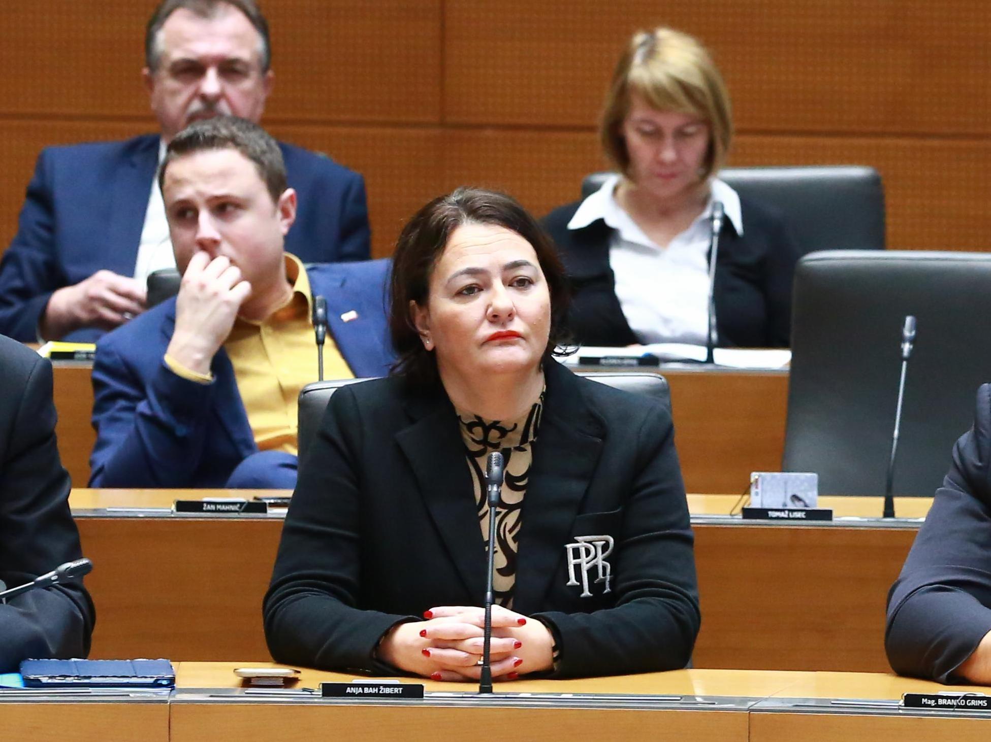 Anja Bah Žibert: Smo priča ustrahovanju državljanov, ker se Tanja Fajon čuti užaljena?