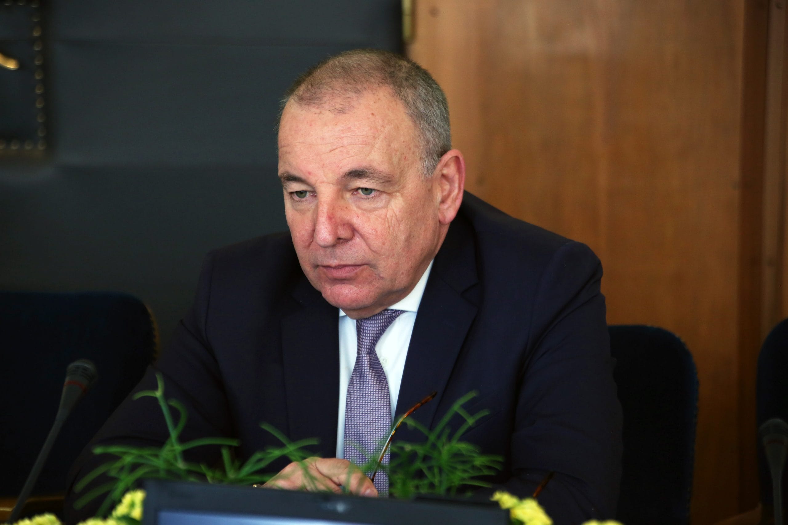 Mag. Andrej Šircelj: Neupoštevanje priporočil za zajezitev koronavirusa bo vplivalo tudi na finančno stanje države