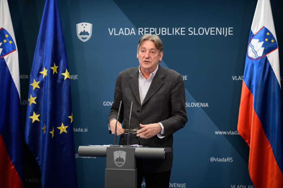 Minister Simoniti predstavil ukrepe za pomoč na področju kulture