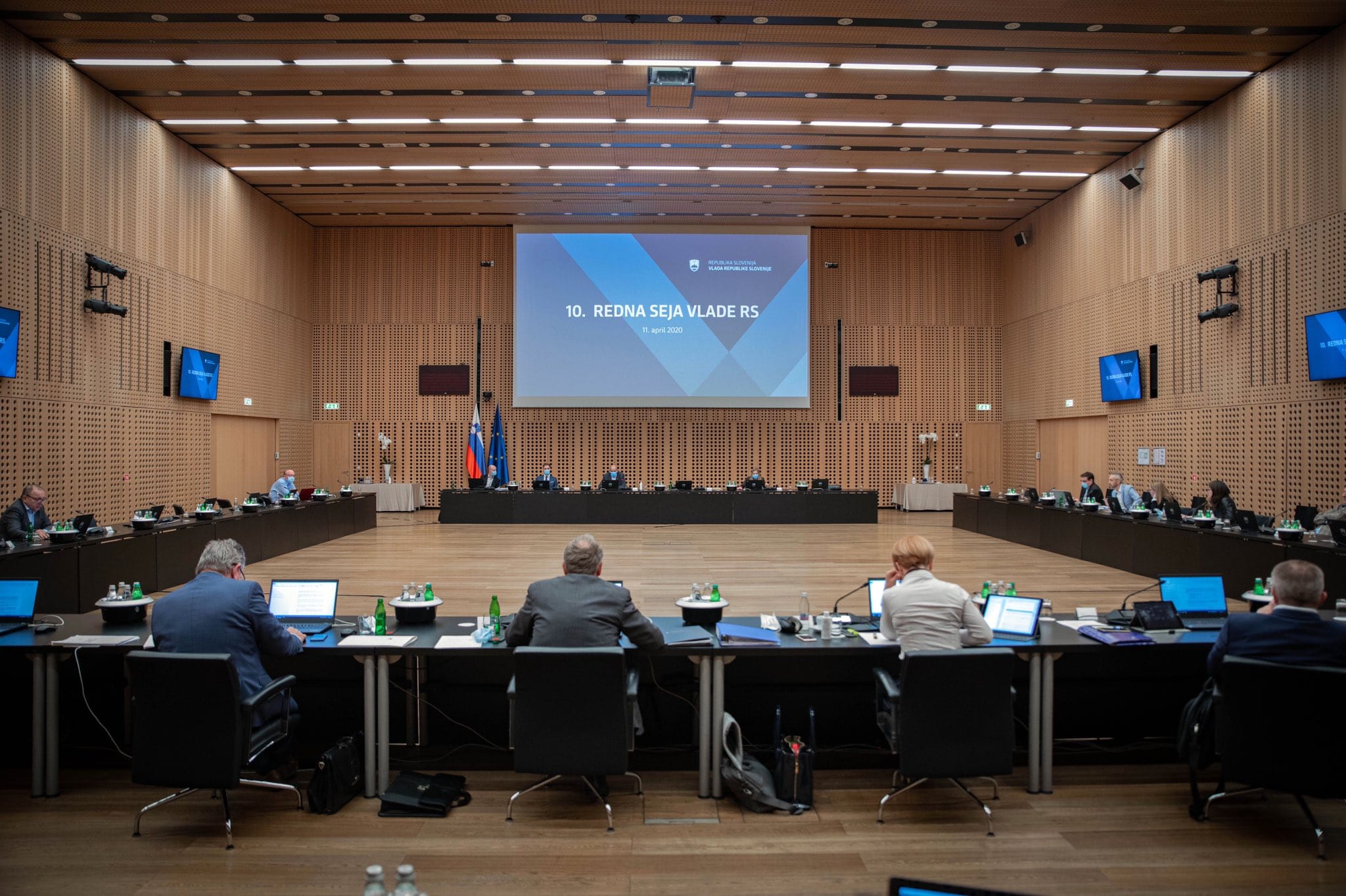 Predsednik vlade Janez Janša: Časovnica za protikorona pakete bo uresničena
