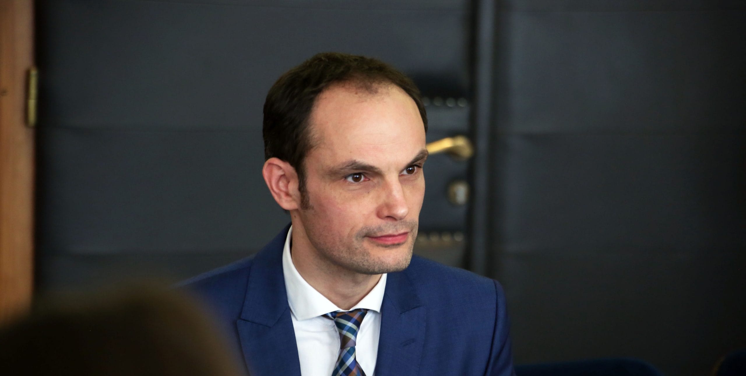 Zahvala zaposlenim za vztrajnost, solidarnost in izredno delo v času kriznih razmer – izjava ministra dr. Anžeta Logarja