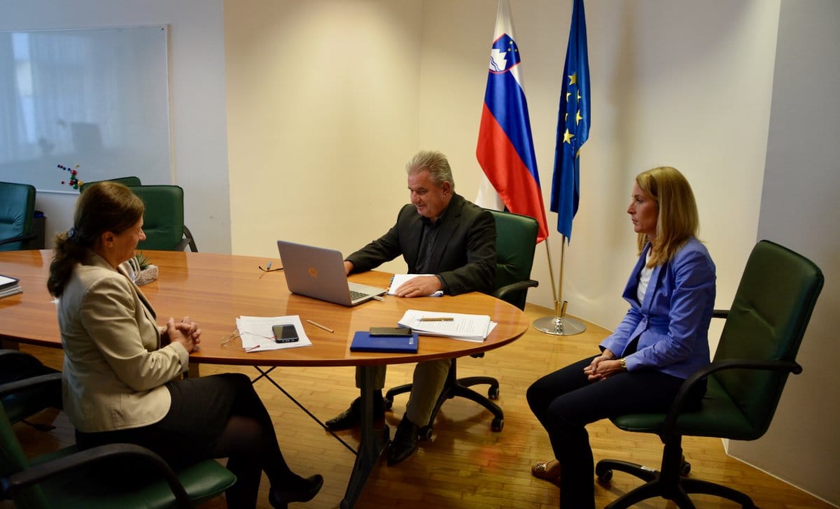 Minister mag. Andrej Vizjak in nemška ministrica Svenja Schulze soglasna, da sta zeleni načrt in krožno gospodarstvo srce oživljanja gospodarstva