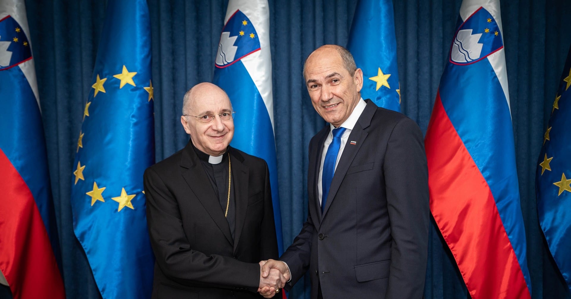 Predsednik vlade Janez Janša sprejel apostolskega nuncija