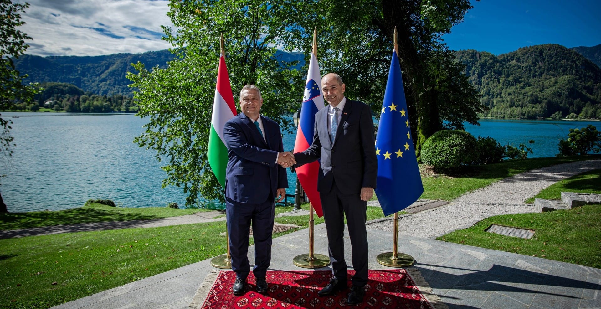 Predsednik vlade Janez Janša v pogovorih z madžarskim predsednikom vlade Viktorjem Orbanom