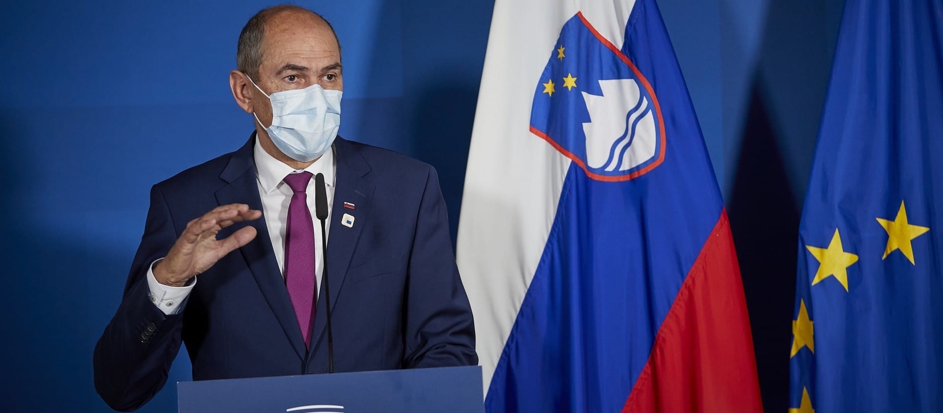 Predsednik vlade Janez Janša: V našem skupnem interesu je, da vsak naredi vse, da se ukrepe za zajezitev širjenja koronavirusa upošteva