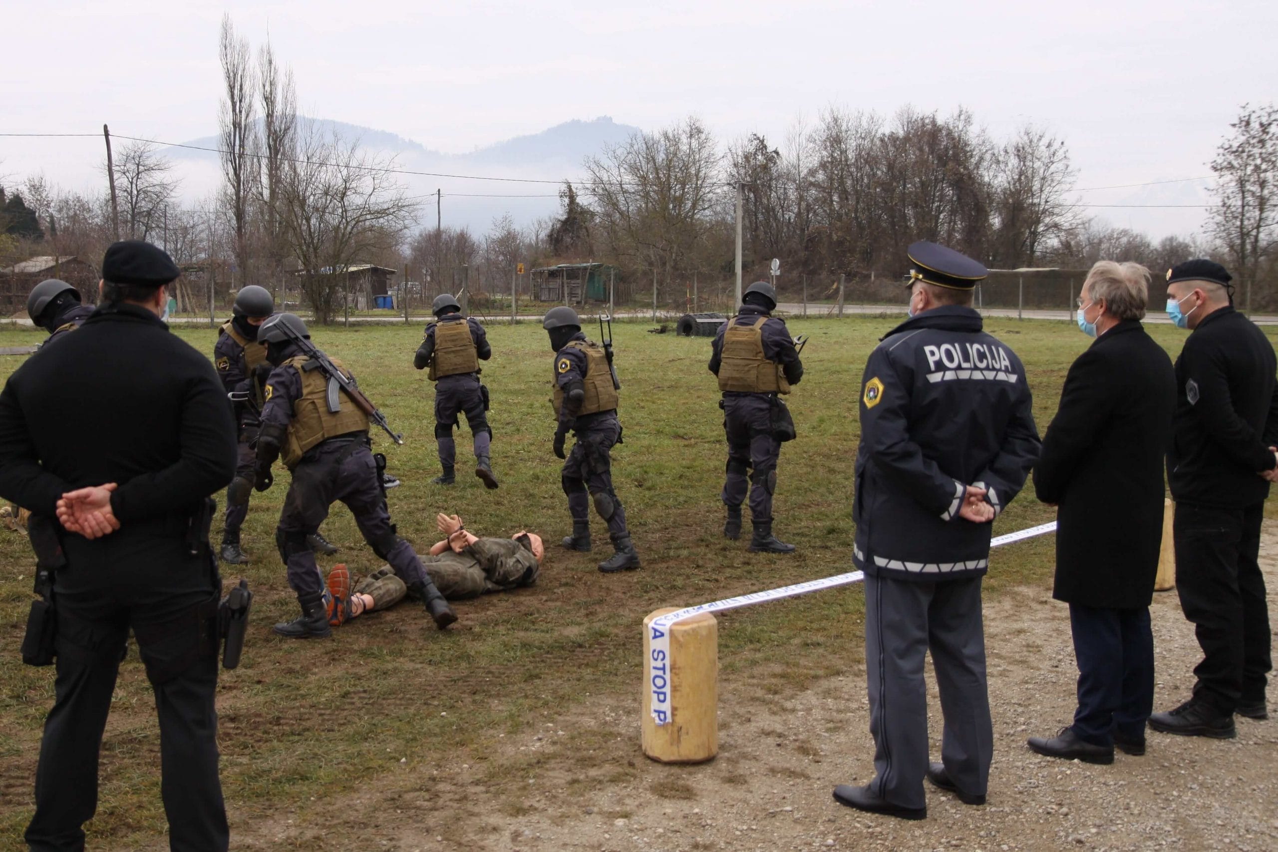 Minister in v. d. generalnega direktorja policije obiskala specialno enoto
