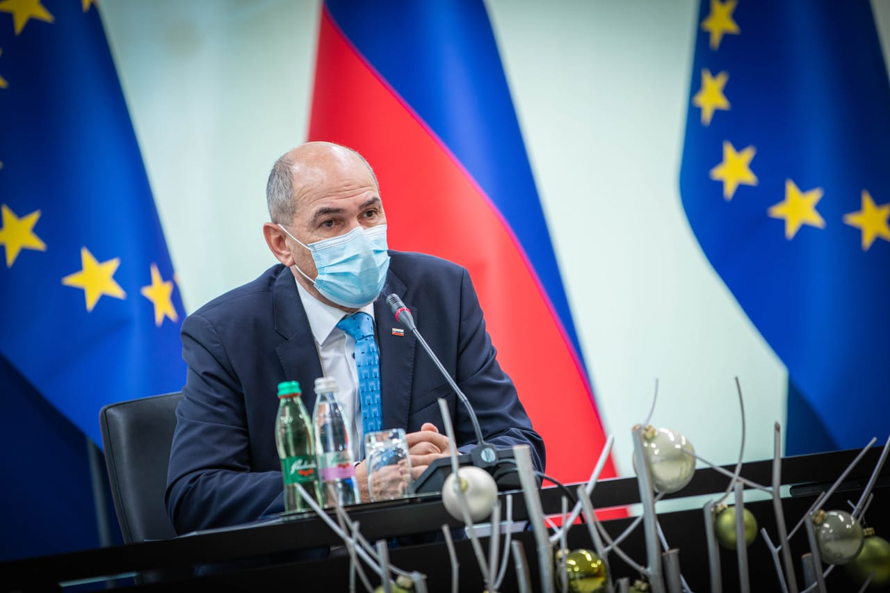 Predsednik vlade Janez Janša o načrtih in ukrepih vlade glede obvladovanja epidemije koronavirusa v prihodnjih tednih in mesecih