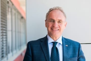 Minister Hojs ob začetku stavke: Po moji oceni je stavka neupravičena in neutemeljena